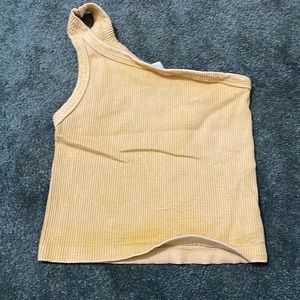 Yellow stretchy tank top